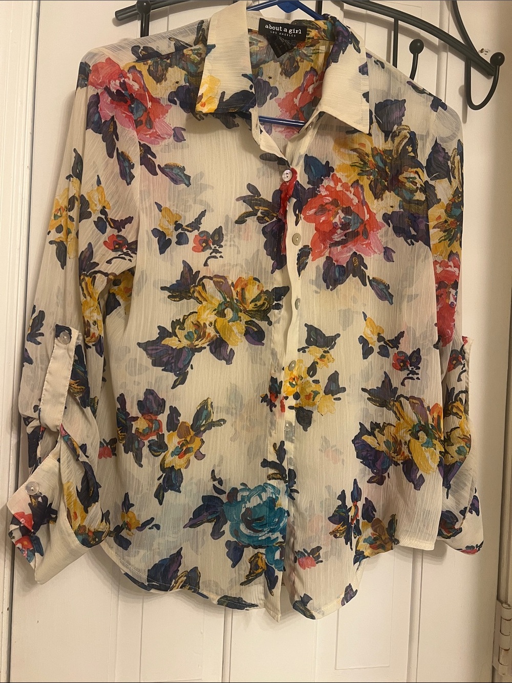 About A Girl Cream Floral Button-Down Shirt with Multicolor Blooms